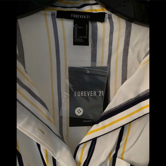 2/$20 Forever 21 Multicolor Striped Crop Top - Picture 3 of 3